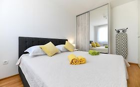 Modern Apartment For 2025' Vacation In Zadar